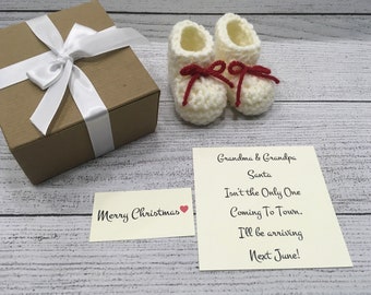 Parents Christmas pregnancy announcement booties, Baby announcement Ornament, Grandparents gift booties, Pregnancy Booty Announcement