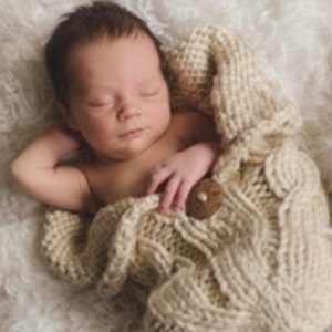 Newborn Baby Cable Knit Cocoon, Cocoon for Newborn First Photo Shoot, Hand Knit Cable Stitch Cocoon,