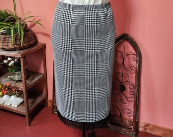 L skirt pencil gray black houndstooth plaid restyled eco clothing romantic cottage chic altered refashioned upcycled boho unique edgy trendy