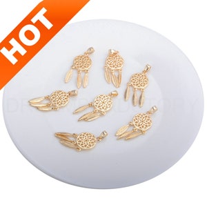 1-100 pezzi acchiappasogni ciondoli per la creazione di gioielli 14K placcato oro dichiarazione Boho ciondolo connettore con piuma nappa