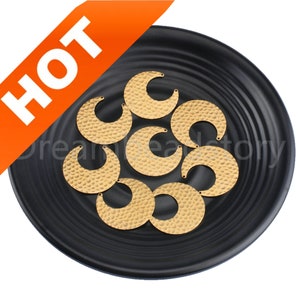 10-500 Pcs Brass Crescent Charms/ Hammered Open Moon Metal Finding Connector for Earring Making (29*30mm)