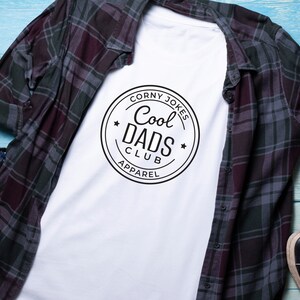 Cool Dads Club SVG, Geschenk für Papa und Vatertag für Männer, Zitat „Neuer Papa“, Cooles Papa-T-Shirt-Design, Papa-Humor SVG, Papa-Witze-Svg-Design