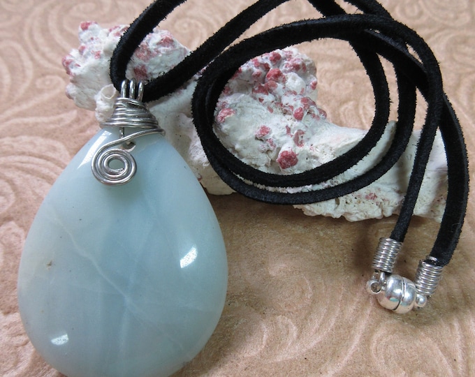 LKN0005,  "BLUE LACE",  Natural Stone, Agate, Hippie, Bo Ho, Western, Handmade, Choker, Necklace, Leather, Cord