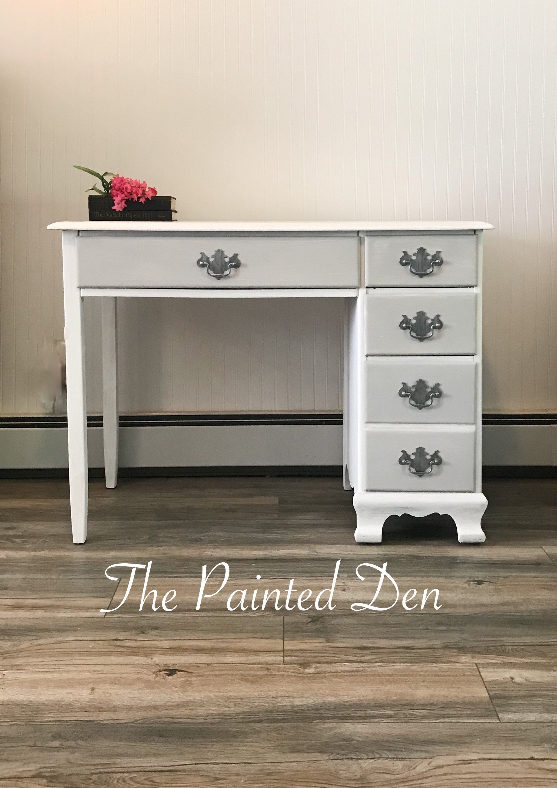 Vintage white desk with drawers deals