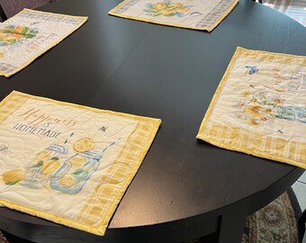 4 Lemon place mats