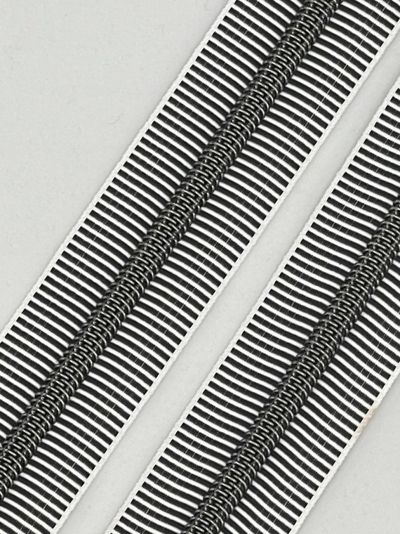 Black & White Striped Zipper By The Yard Black & White Striped Zipper By The Yard