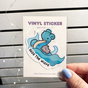Sticker Lapras | Poke | Preuve des intempéries | Stratifié brillant | Art kawaii