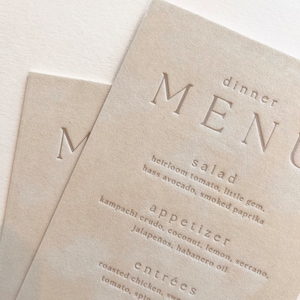 Typographie en velours Enregistrer la date, Menu typographie en velours, Typographie tonale, Papier velours, Invitations en velours, Invitation cravate noire -ÉCHANTILLON