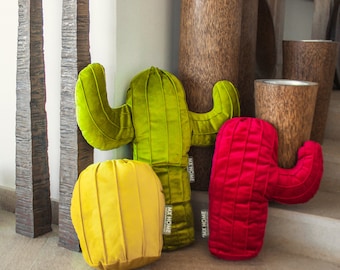 cactus pillow, cacti pillow, Cactus-shaped pillow, Throw cushion