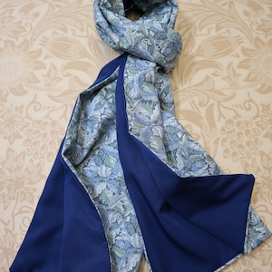 William Morris Scarf Acanthus Blue