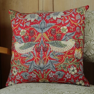 William Morris Cushion Cover Strawberry Thief Crimson