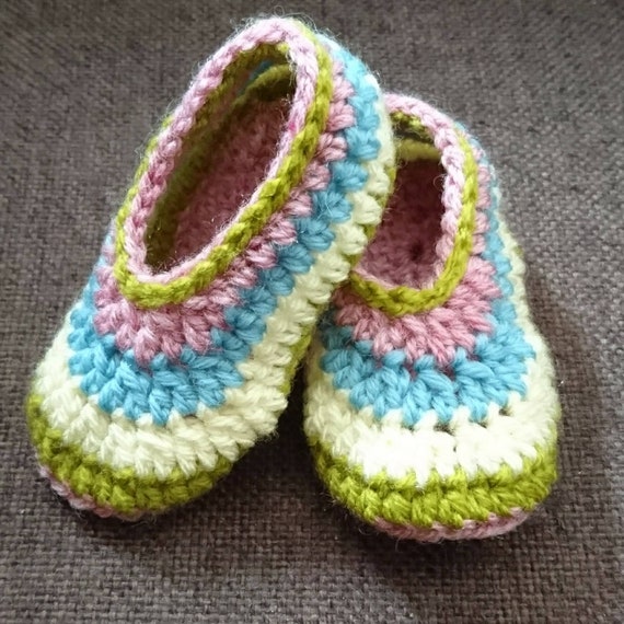 crochet baby slippers