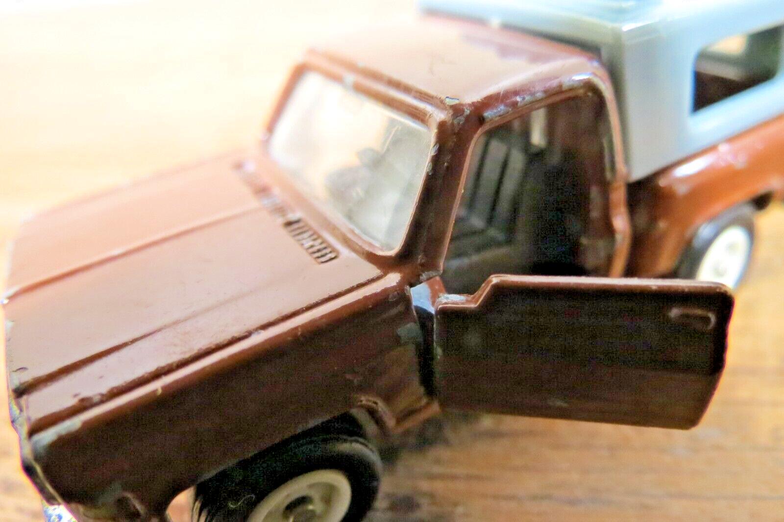 Vintage Tomica Tomy Pocket Cars No. F44 Chevrolet Pickup 4x4