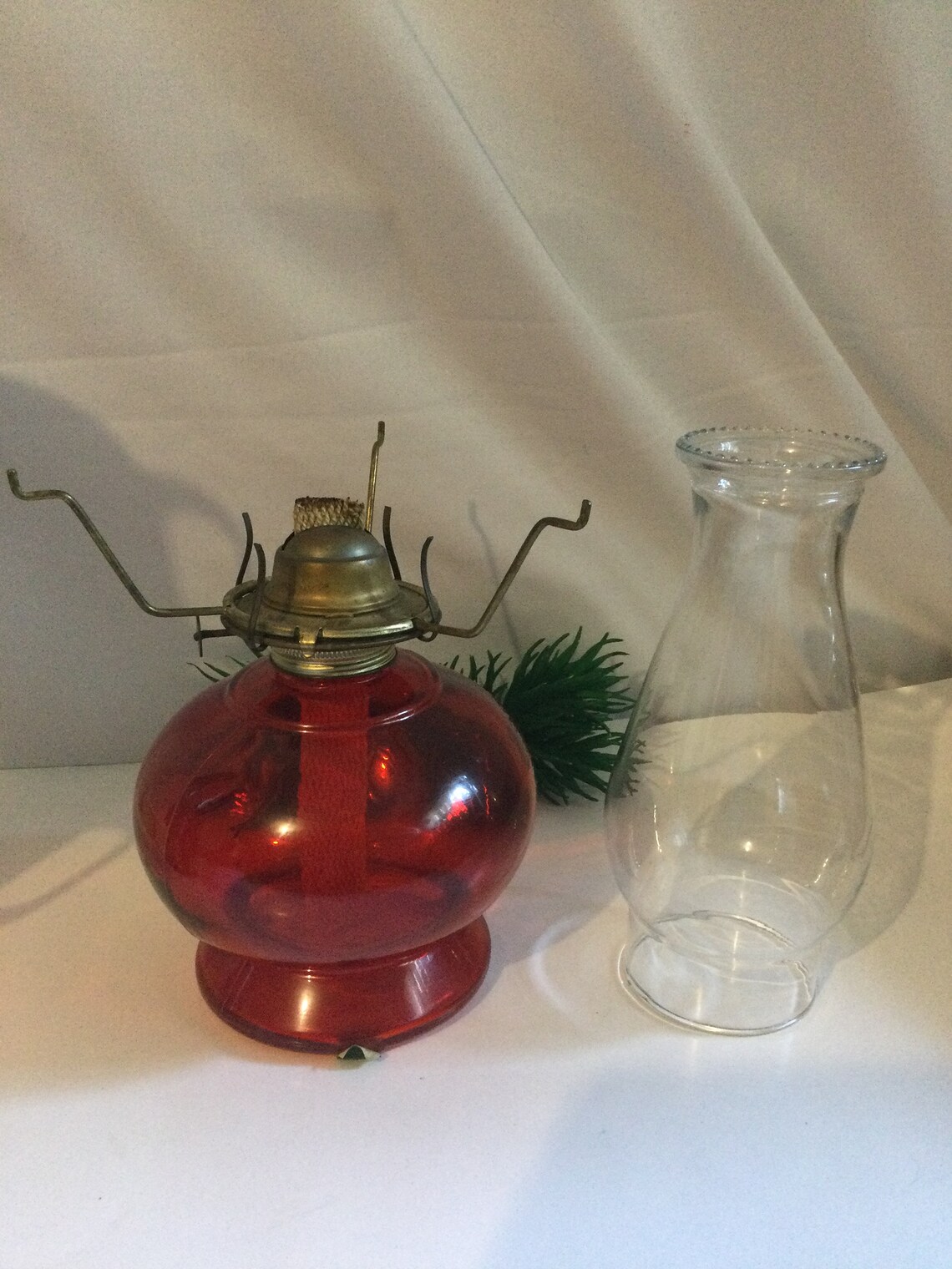 Antique Oil Lamp 14.5 High Red Glass Base Glass Globe Vintage Classic