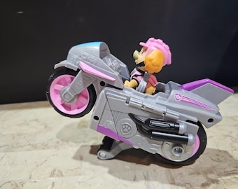 Paw Patrol Moto Pups SKYE Deluxe Motorcycle Pull Back Vehicle Toy & Figure