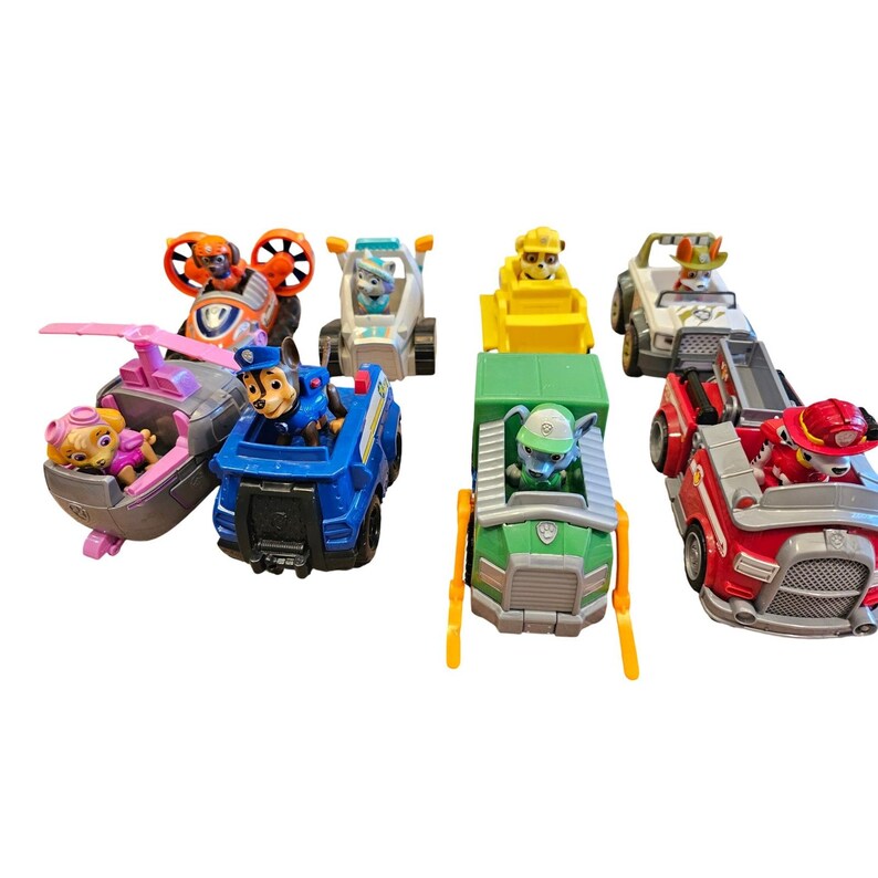 Ultimate Rescue Vehicles Paw Patrol Ultimate Rescue Vehicle and Figure Lot Chase Marshall Skye ...
