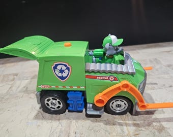 Paw patrol Vehicle Rocky recycle green truck and dog figure with sounds
