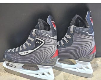 CCM Custom D1 IJshockeyschaatsen voor jongeren maat 3 zwart zilver rood