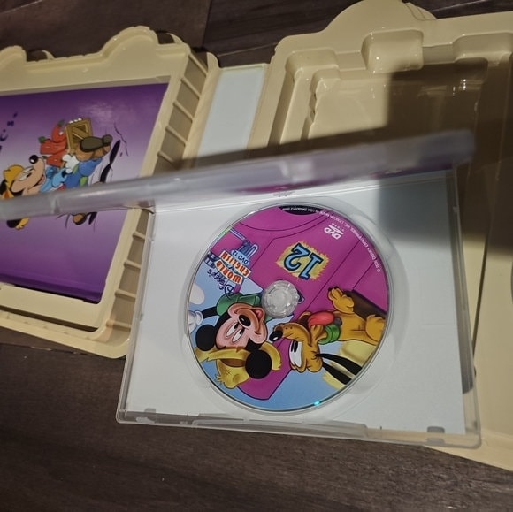 Disneys World of English #12, CD Course Books Educational