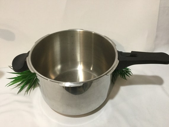 Lagostina pronto pressure cooker hotsell
