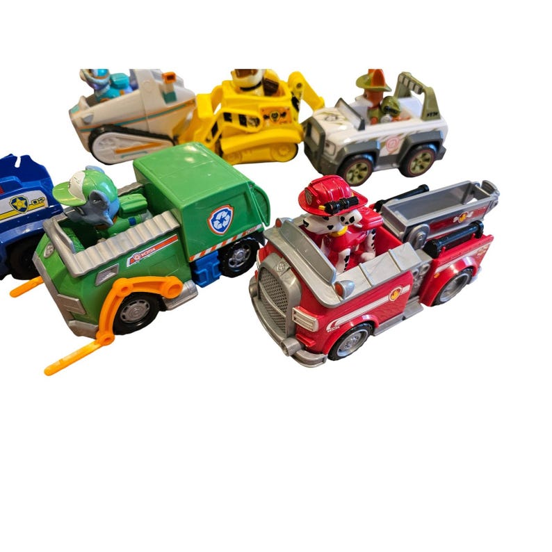 Ultimate Rescue Vehicles Paw Patrol Ultimate Rescue Vehicle and Figure Lot Chase Marshall Skye ...