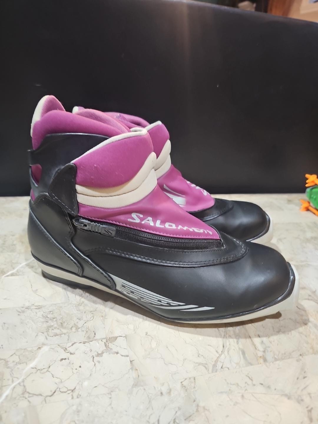 Salomon Vintage Shoe 11