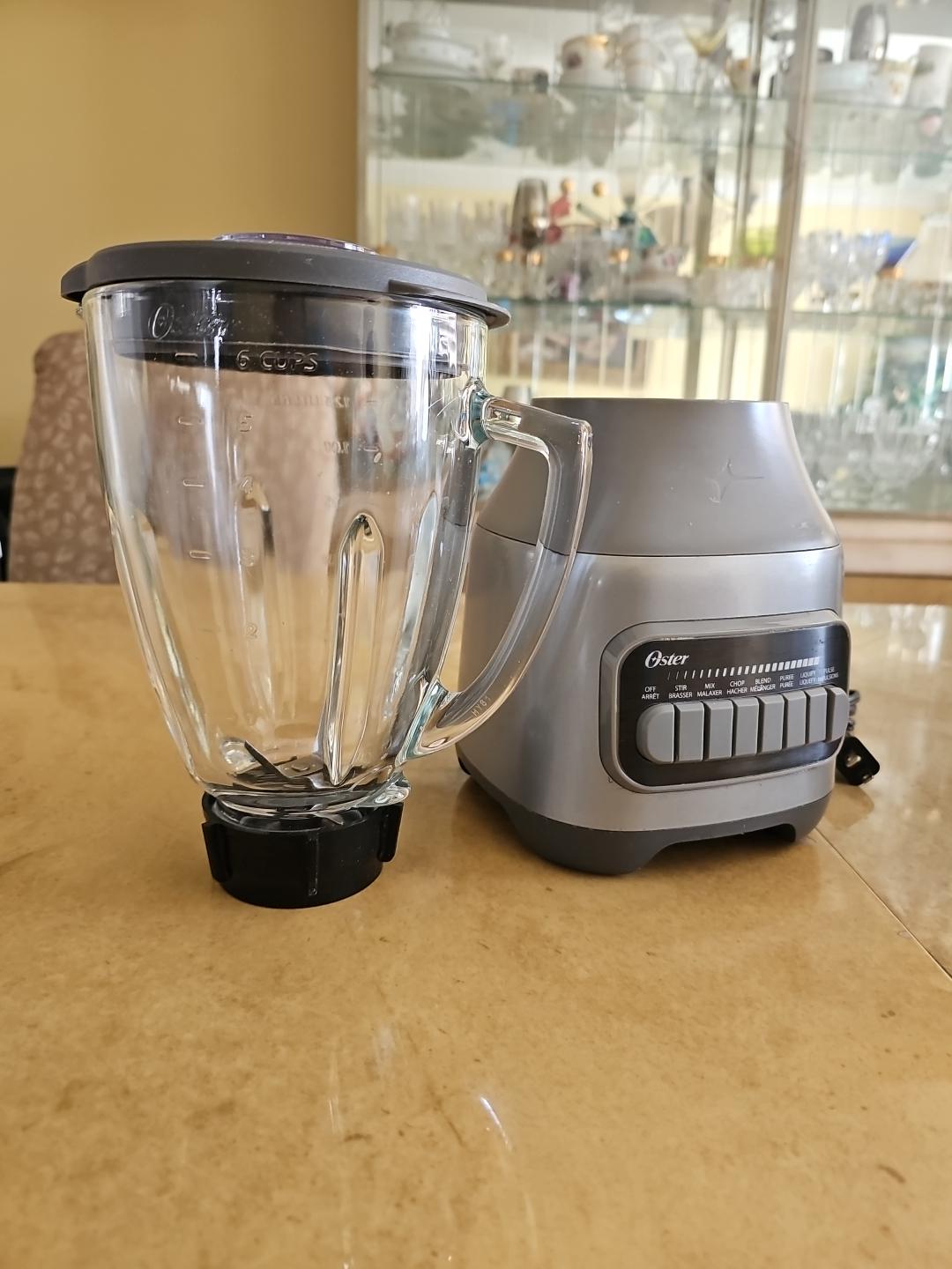 Oster Pulverizing 800 Watts 6 Cup Power Blender in Gray With High