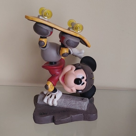 Walt Disney World Florida Mickey Mouse Skate Boarding Bobblehead