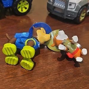 PAW Patrol, Tracker's Jungle Cruiser Véhicule avec figurine de collection, pour enfants à partir de 3 ans PAW Patrol, Tracker's Jungle Cruiser Véhicule avec figurine de collection, pour enfants à partir de 3 ans