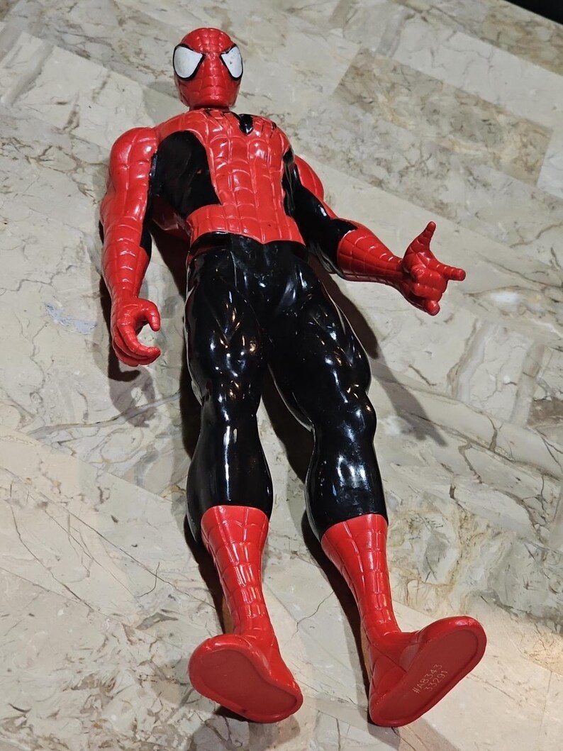 Marvel Spider-Man Action Figure 12 Inch Red And Black Pre-owned image 4