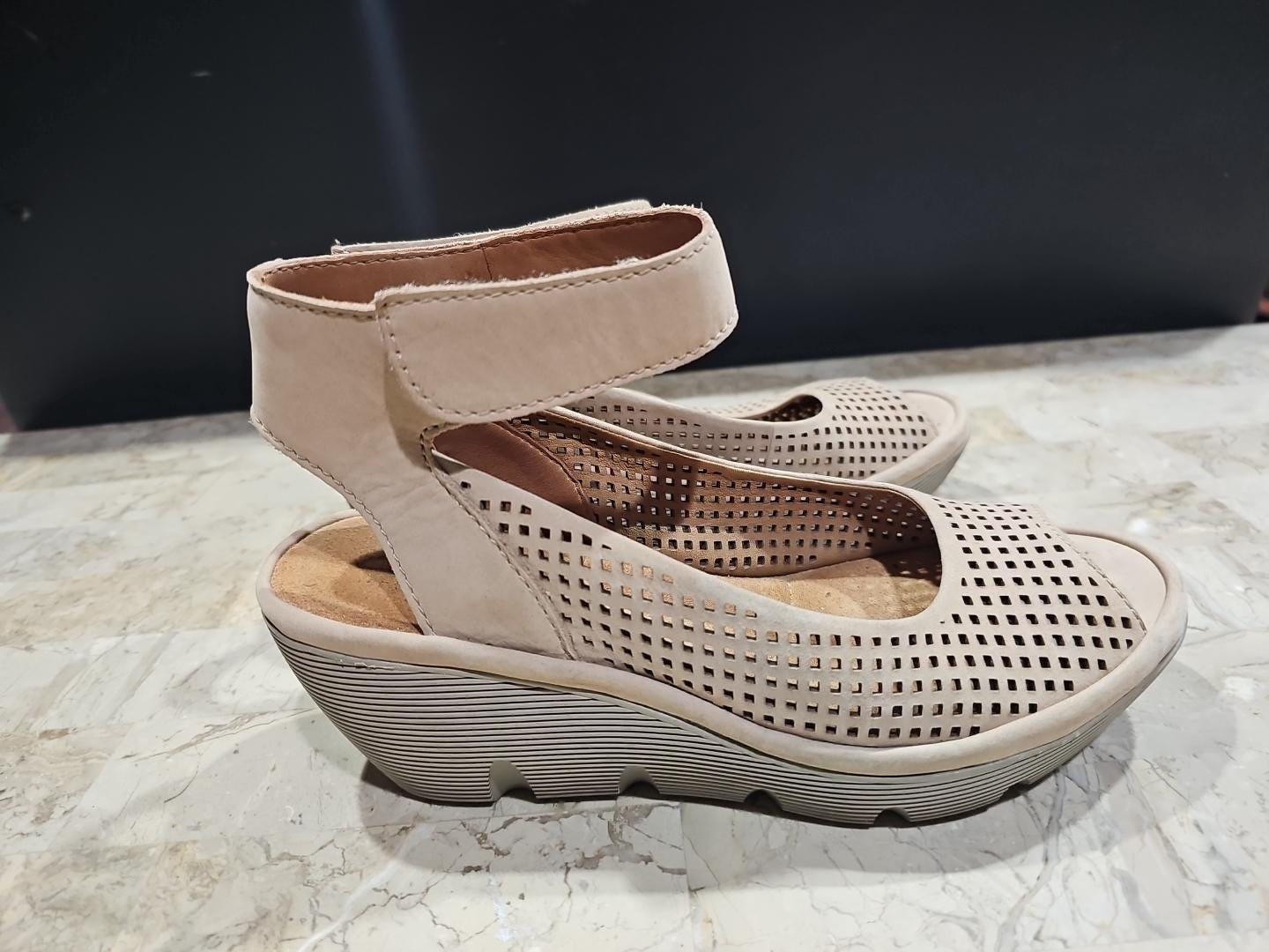 Women's Clark Sandals Australia