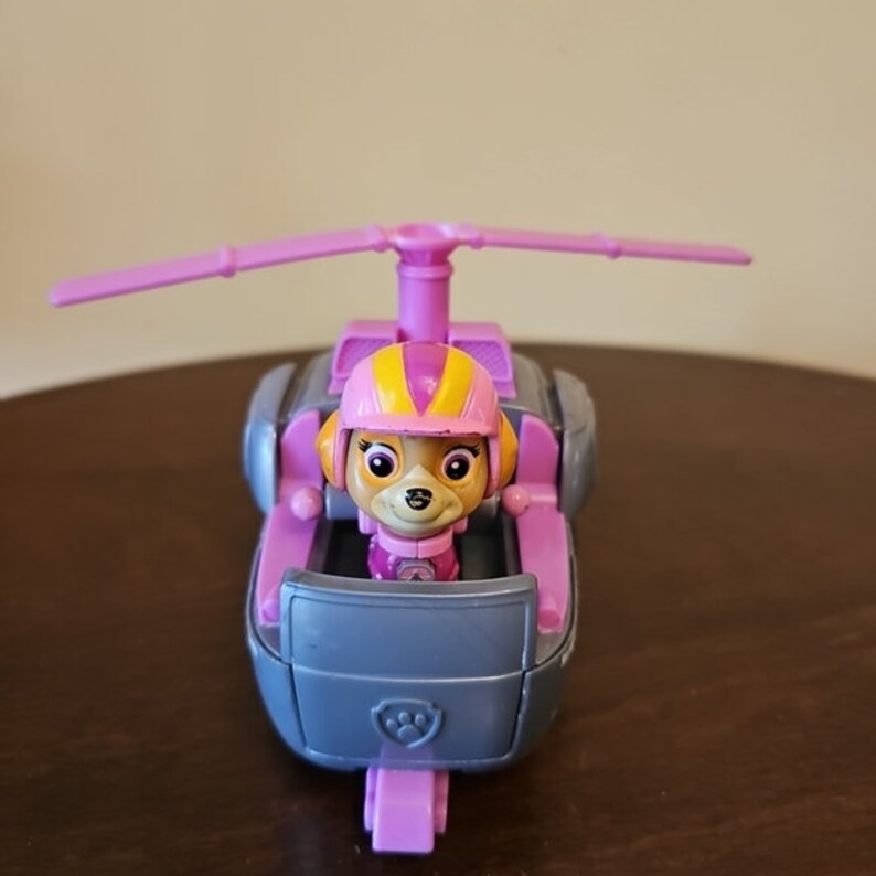 Set de joaca cu figurine, Paw Patrol, Skyes World Rescue Camper
