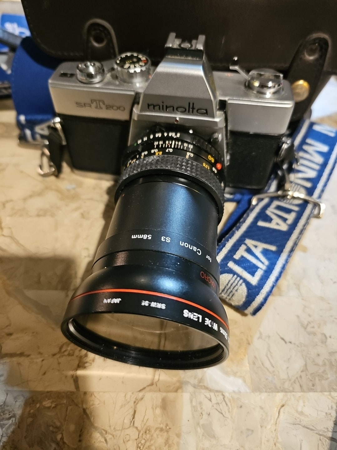 Vintage Minolta SRT200 35mm Fim Camera W/ Minolta MD 50mm 1:2 Lens
