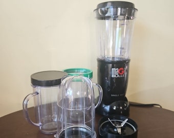 Magic Bullet Food Processor/Blender Model MB1001 w/ Accessories Tested & Working