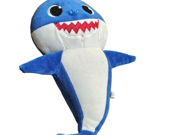 Pinkfong Baby Shark Blue Daddy Shark Light Up Plush Stuffed Animal 11 Inch Toy