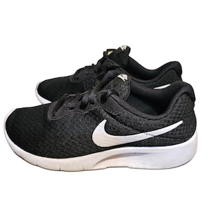 nike tanjun swoosh