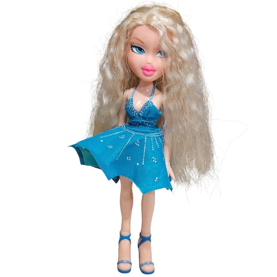 bratz cloe blue dress Doll 2001 MGA Entertainment Teal Heels Blonde Hair Y2K My Actual Bust is:32