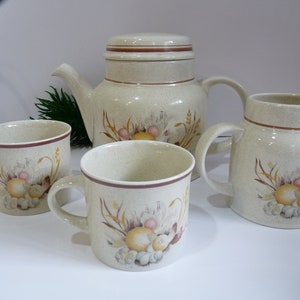 Vintage Royal Doulton Harvest Time coffee time or tea time set for 2, Included: coffee pot, 2 mugs and creamer