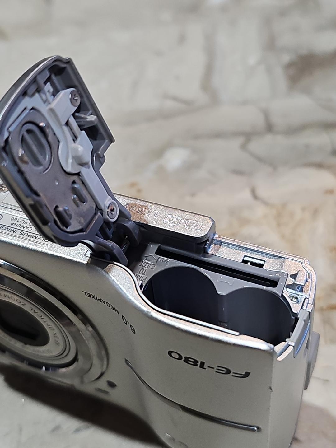 ✨動作確認済✨ OLYMPUS FE-180 コンパクトデジタルカメラ Amazon | OLYMPUS デジタルカメラ FE-180 | コンパクト 通販