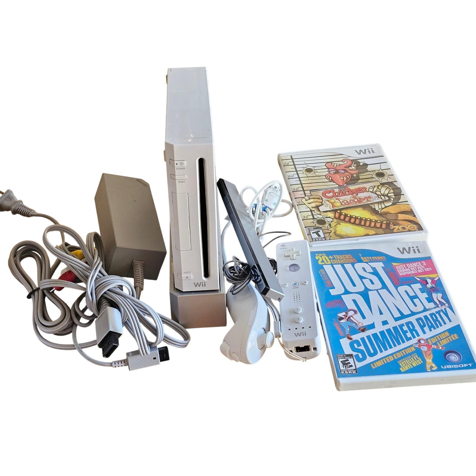 Nintendo Wii RVL-001 Console Bundle White Gamecube Compatible 2