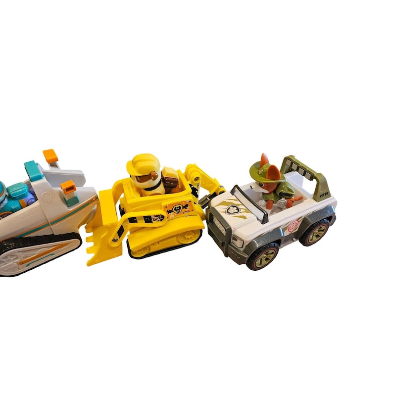 Ultimate Rescue Vehicles Paw Patrol Ultimate Rescue Vehicle and Figure Lot Chase Marshall Skye ...