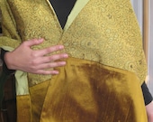 SHAWL in golden fabric