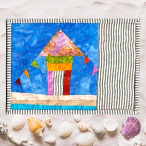 WONKY BEACH HOUSE Quilted Mug Rug Pattern