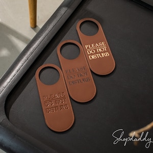 Placa de porta "Não perturbe", placa de couro para pendurar na porta, suporte de porta de hotel personalizado, placa de quarto de hotel, suporte de porta de design, placa de maçaneta de porta