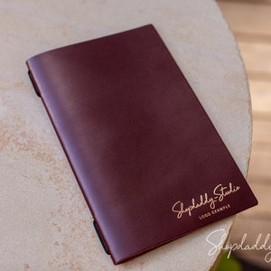 Couverture de menu en cuir, pochette de menu personnalisée, livret de menus personnalisé, livrets de menus avec logo, support de menu, menu de restaurant moderne, menu de bar de café