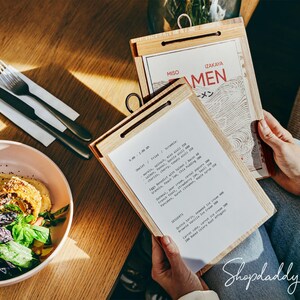 Houten menuhouder met logo voor restaurant, aangepast menubord voor café, gepersonaliseerd drankmenu, tafelmenu, cocktailmenu, wijnkaartmenu