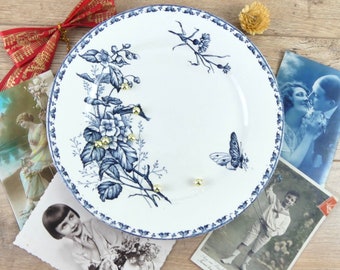 Assiette 19e siècle Sarreguemines Carmen avec décor de papillons, assiette française à décor de fleurs de campagne