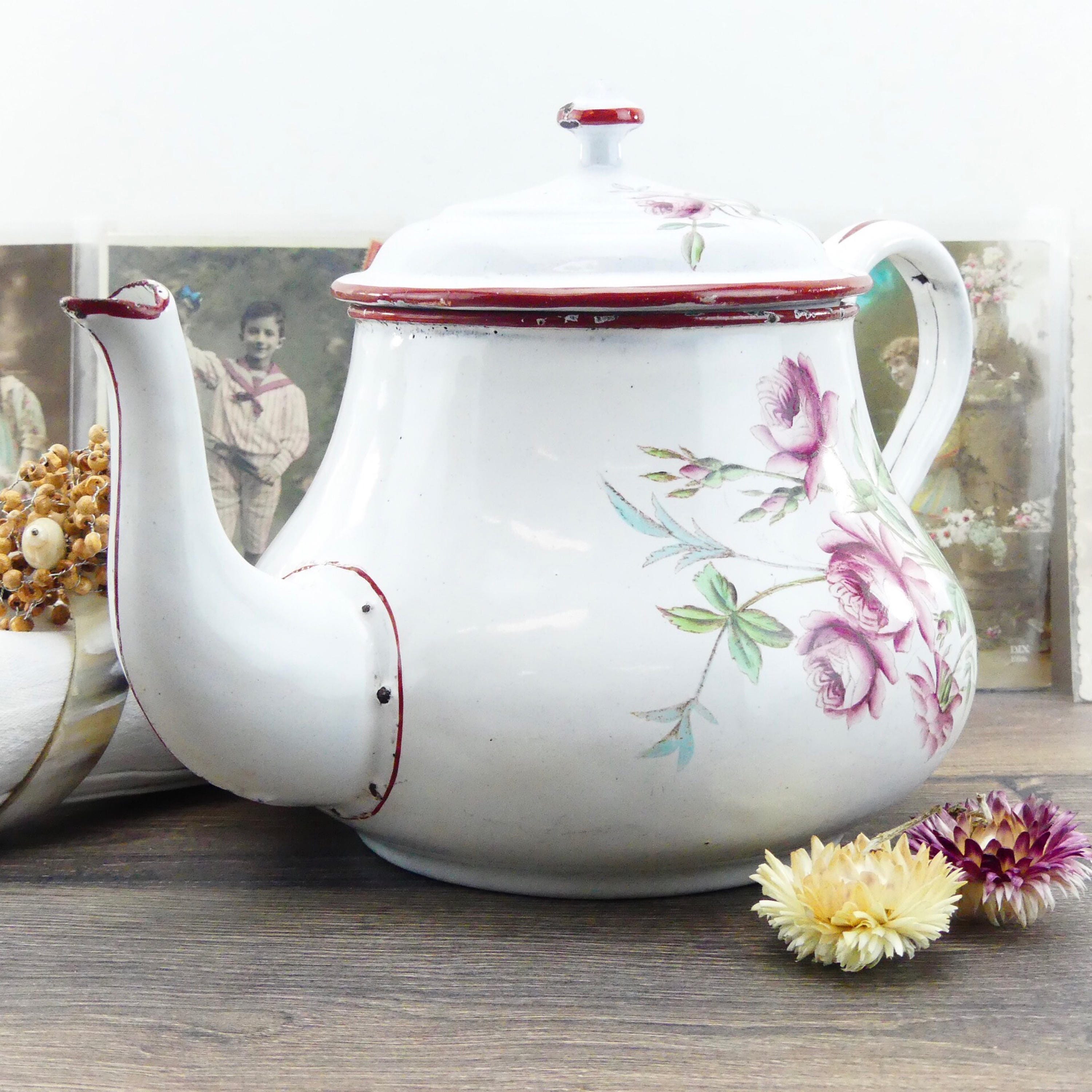 Enamel tea pot Antique tea pot Flowers Shabby chic Kitchen