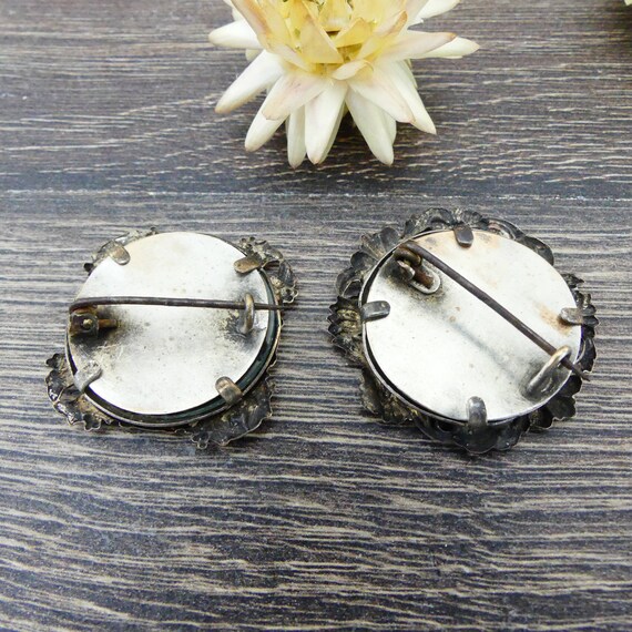 Broche Art Nouveau Femme Opéra Vers 1900 - Laiton Argenté - Ancienne