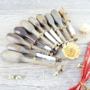Wood spindles - Antique spindles - Wooden bobbin - Wooden spools - Lace - Weaving loom - French antique - French cottage decor - Chic